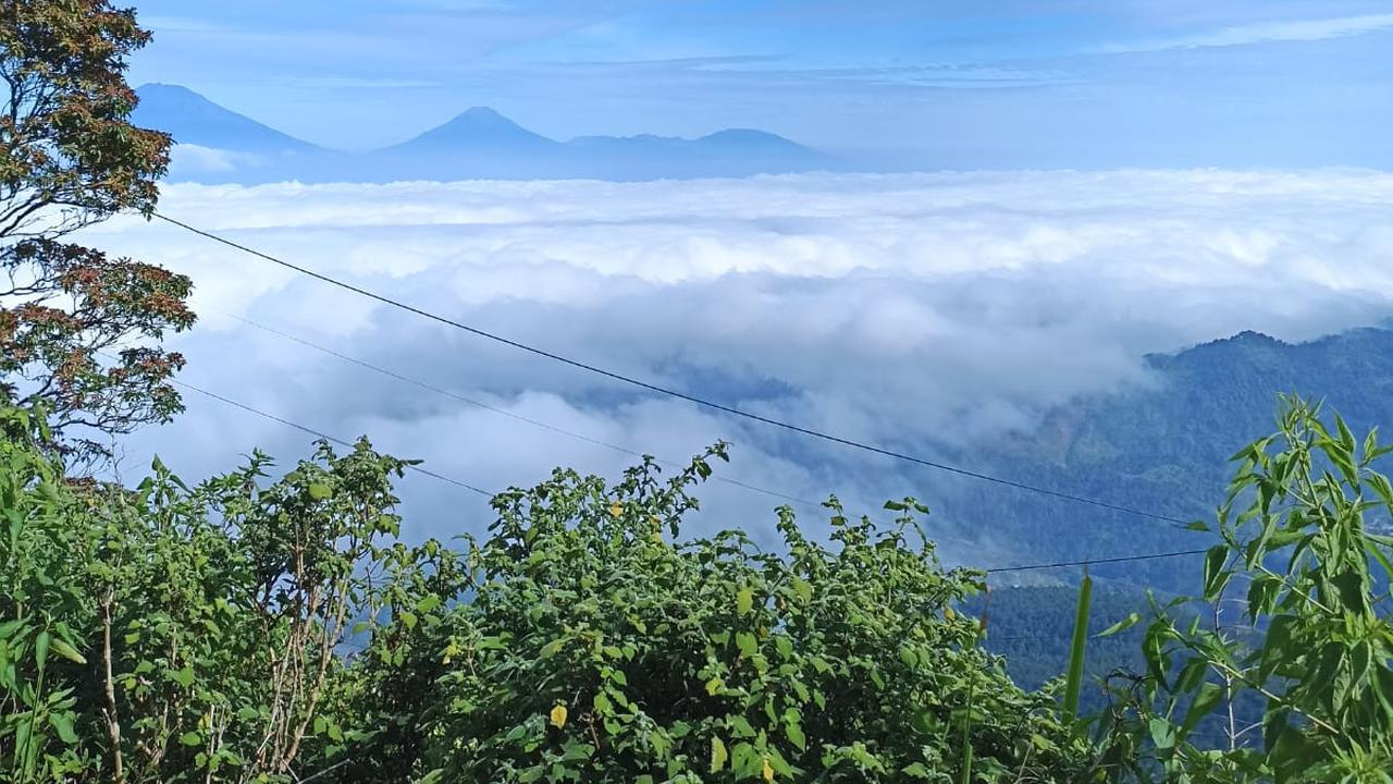 Pesona Gunung Telomoyo, Cocok untuk Healing di Jawa Tengah