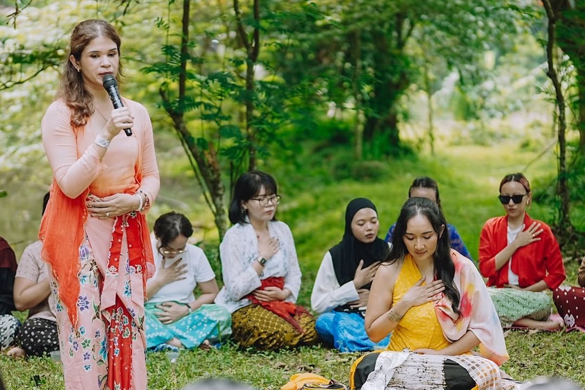 Cara Perempuan Melepas Ketegangan di Awal Tahun melalui Healing Circle