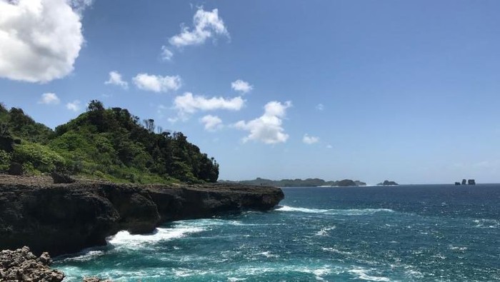 Pantai Sepi di Malang yang Hidden Gem, Cocok buat Healing